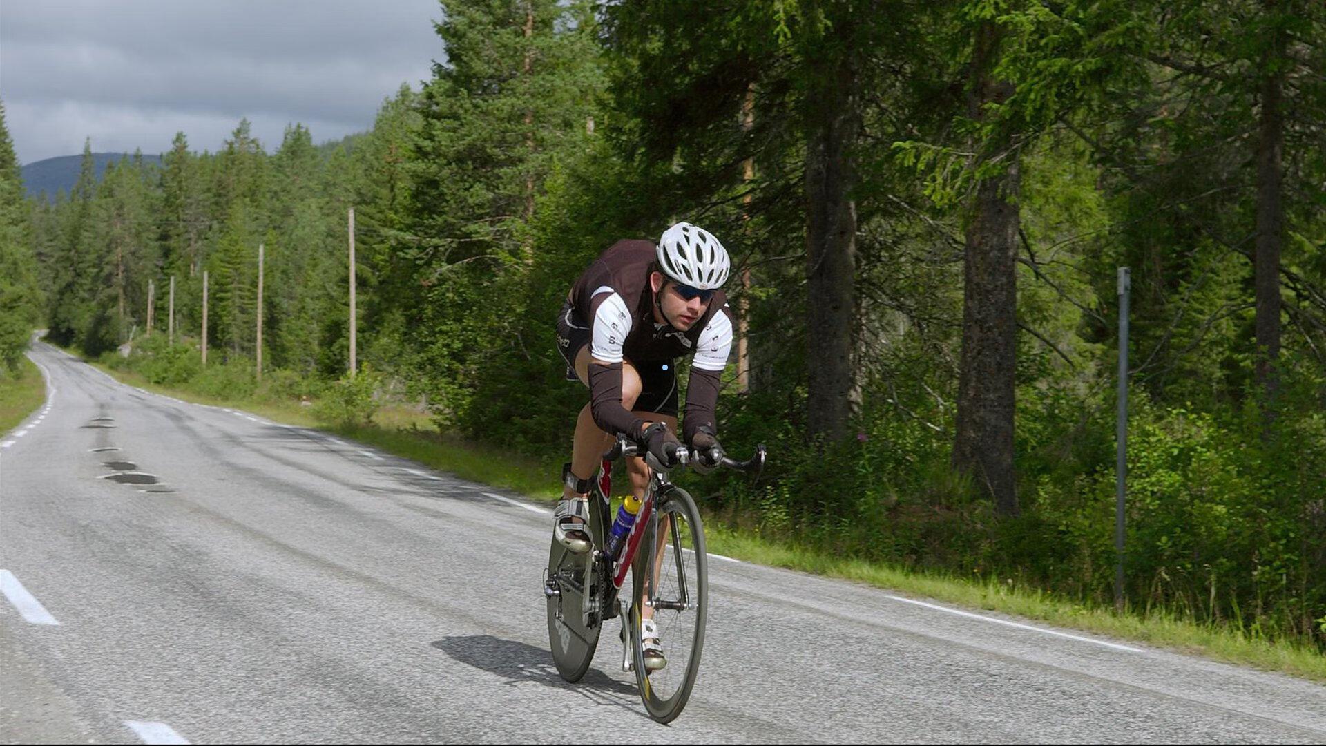 巴萨球探网络再显锋芒，锁定加的斯超新星罗萨多