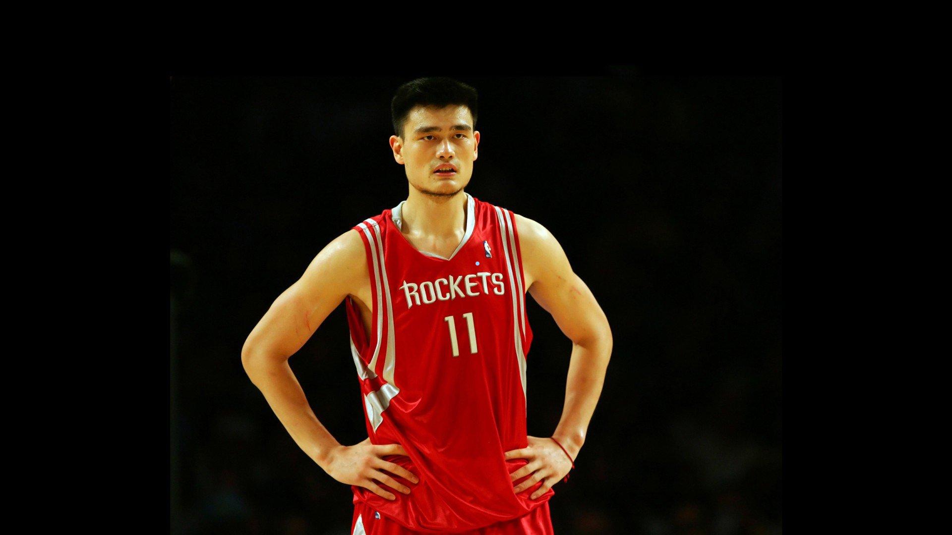 独家揭秘，凯恩家中密会拜仁达成转会协议，热刺主席列维暴怒扬言报复